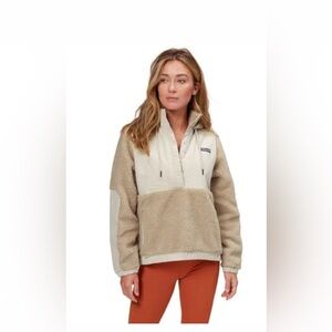 Patagonia Cream Fleece Pullover